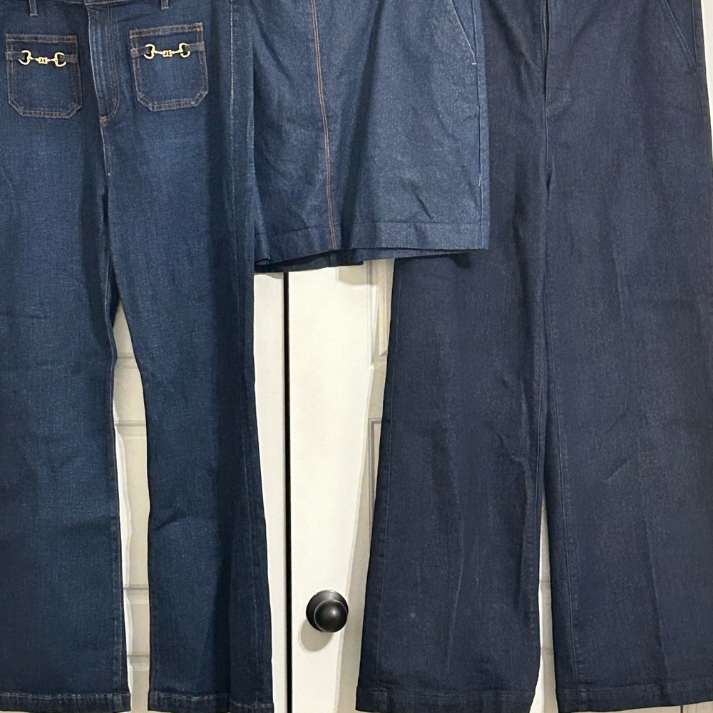 Ann Taylor Dark Blue Relaxed Jeans with Gold Details